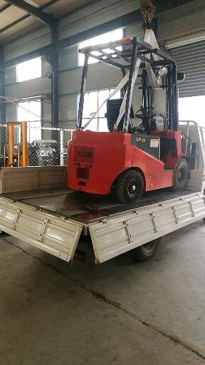 低價(jià)出售1噸2噸叉車(chē)電動(dòng)叉車(chē) 型號(hào)齊全