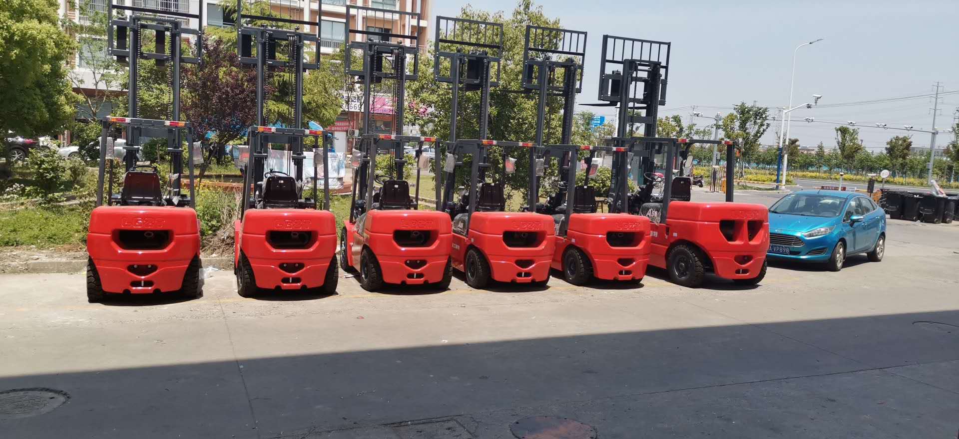 臨工內(nèi)燃叉車3噸