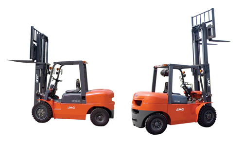 4-4.5T內(nèi)燃叉車