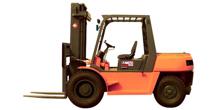 5t內(nèi)燃叉車(chē)