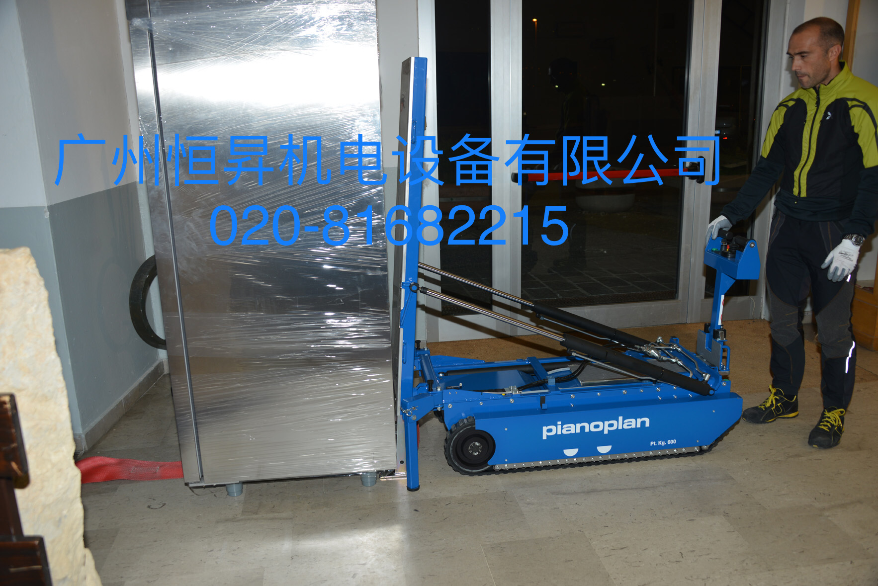 意大利載重600kg履帶式電動(dòng)爬樓機(jī) 自動(dòng)裝卸重物