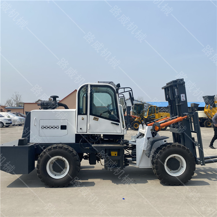 供應(yīng)貨物搬運裝卸叉車 柴油越野叉車 3-5噸裝載機(jī)式越野叉車