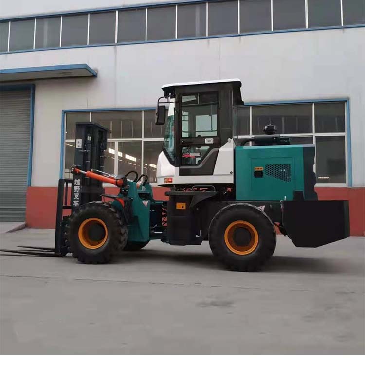 廠家供應(yīng)多用途越野叉車(chē) 小型戶(hù)外越野叉車(chē) 小型越野叉車(chē)