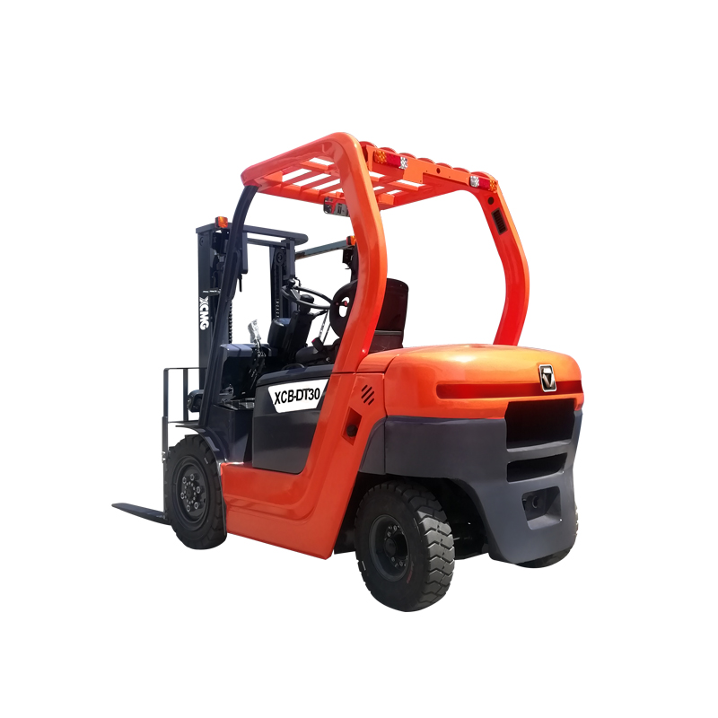 徐工：XCB-DT30/35（手動液力自動擋）3.0-3.5噸內(nèi)燃平衡重叉車