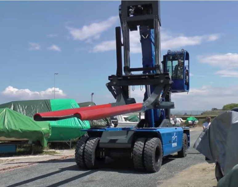 Fork Lift – Boat Eagle
