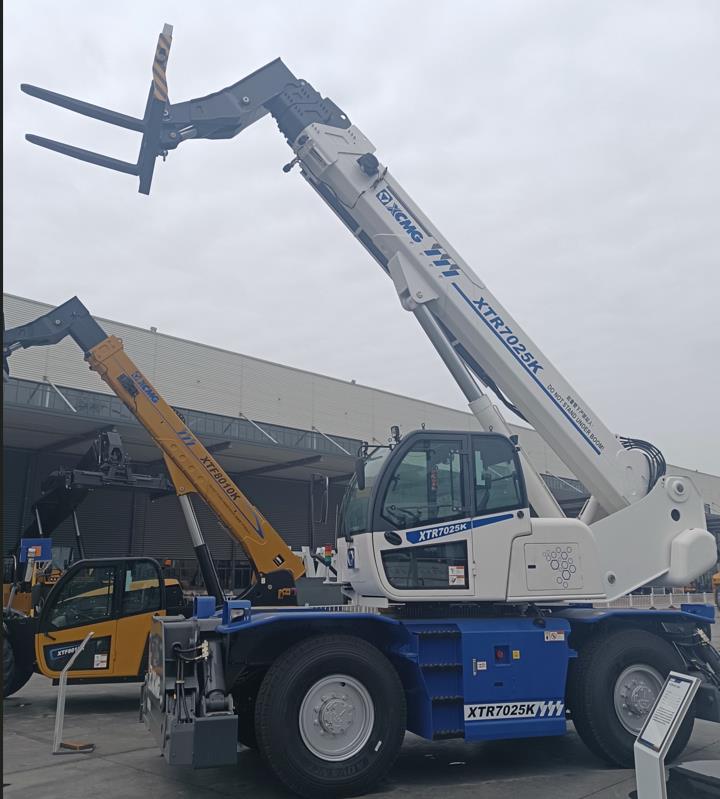 XTR7025K徐工旋轉(zhuǎn)型伸縮臂叉車(chē)伸縮臂叉裝機(jī)