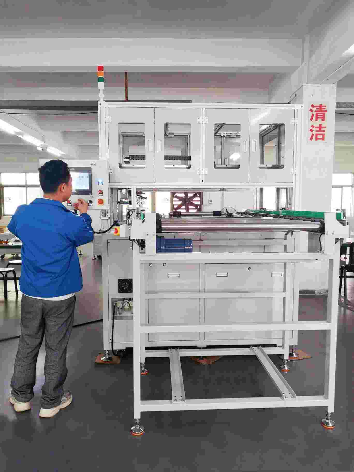 新能源動(dòng)力電池貼膜機(jī)