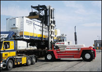 瑞典斯維叉車(SVETRUCK)45噸重箱內(nèi)燃集裝箱平衡重叉車 45120-57