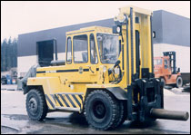 瑞典斯維叉車(SVETRUCK)10噸用于叉鋼鐵架的叉車 1060-30