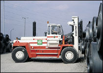 瑞典斯維叉車(SVETRUCK)42噸鋼卷專用搬運(yùn)叉車 42120-54