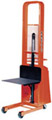 美國普瑞斯托叉車(PRESTOLIFTS)1500磅步行式半自動電動堆高機(jī) B652-1500