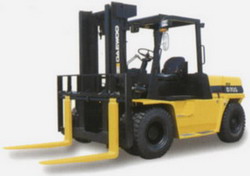 斗山內(nèi)燃充氣胎叉車(chē) G70S-2