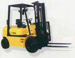 現(xiàn)代平衡重式柴油叉車 HDF30II