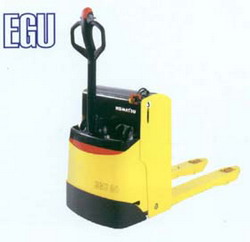 小松步行式低起升托盤運(yùn)搬車 EGU