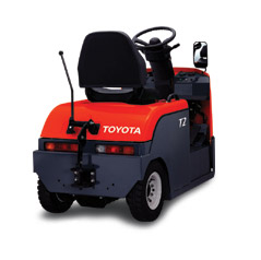豐田2-4噸坐駕式電動牽引車 4CBT