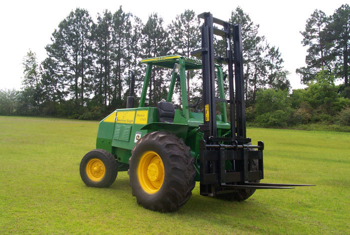 美國Master Craft5,000磅重型越野叉車  AE-5312