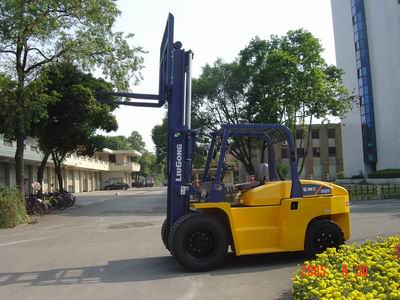 柳工7噸內燃平衡重叉車 CPCD70