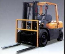 日本(TCM)FD35內(nèi)燃平衡重叉車 FD35