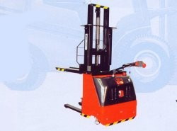 捷克貝爾特(BELET)F10APL 2,5堆高機(jī) F10APL 2,5