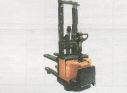 美國豐田叉車(TOYOTA)7SM12F站駕式前移式叉車 7SM12F