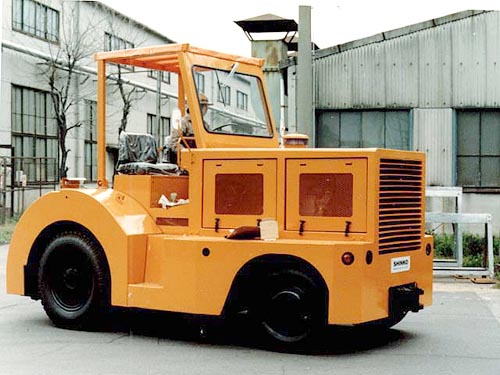 日本神鋼5噸電動(dòng)牽引車 5噸