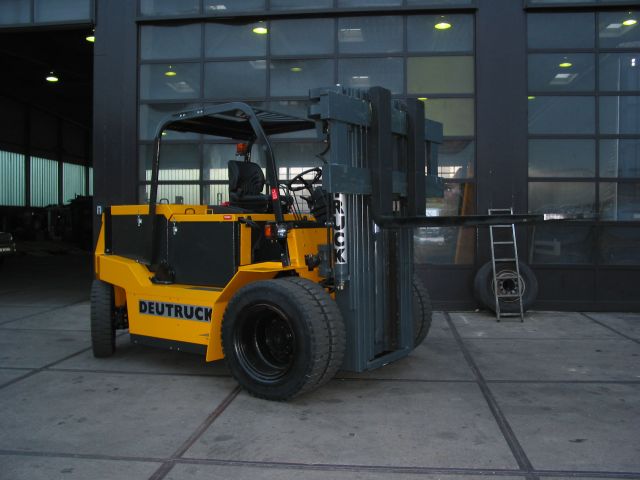 德國Deutruck四輪電動平衡重叉車 EFG 8 - 12