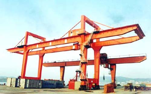 南京港機(jī)大伸距集裝箱龍門起重機(jī) DJM35-30