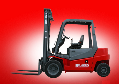 意大利(RANIERO)內(nèi)燃平衡重叉車4000/6000 Kg DIESEL / LPG / GAS 4000/6000 Kg