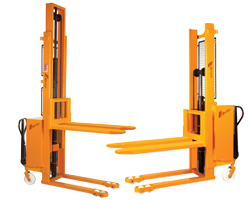 印度迪力普:SEMI - ELECTRIC STACKER Model - DES 5E/8E/10E