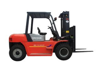 洛陽(yáng)一拖4-5T內(nèi)燃平衡重叉車(chē)系列 4-5T