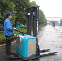 供應(yīng)電動(dòng)堆垛車(chē) SWES1645P