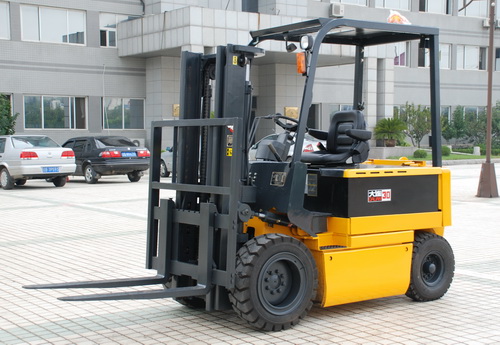 大連叉車3噸蓄電池叉車