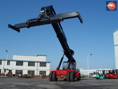 大連45噸正面吊運(yùn)機(jī) CRS450Z5