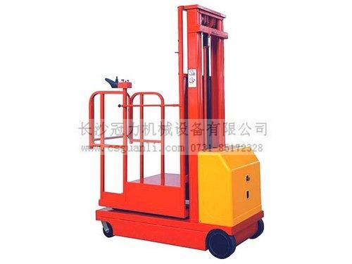 長(zhǎng)沙升降平臺(tái)|高空取料機(jī)|全電動(dòng)取料機(jī) FSEP3-3.3