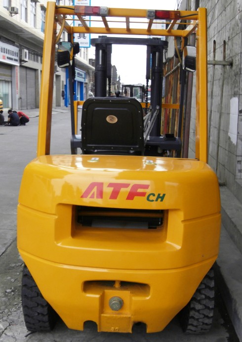 全新ATF國產(chǎn)2.5T叉車 FC25