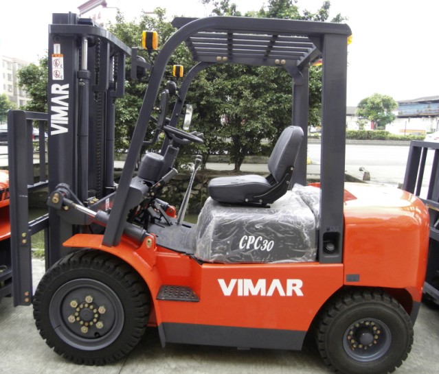 國產(chǎn)威瑪叉車Vimar標(biāo)車3T CPC30