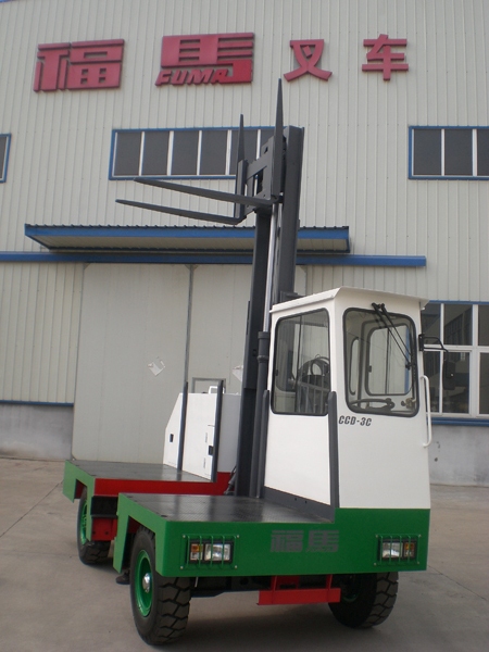 鎮(zhèn)江福馬3噸電動側(cè)面叉車(新品)