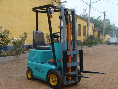 CPD1000蓄電池平衡重式叉車(chē)_3 CPD1000
