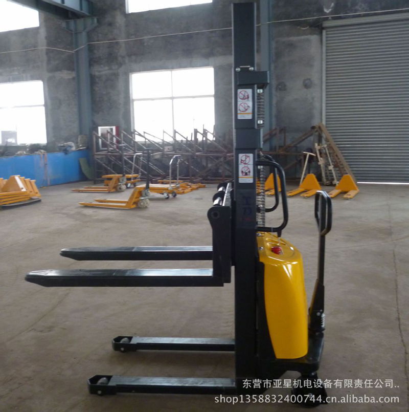 堆高車 半電動堆高車 工力堆高車 搬運設(shè)備