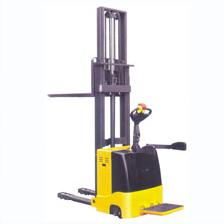 QD2型全電動(dòng)液壓堆高車