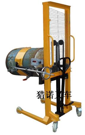 帶稱油桶升高車