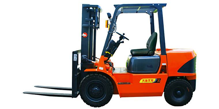 大連C系列3噸平衡重式內(nèi)燃叉車 CPCD30