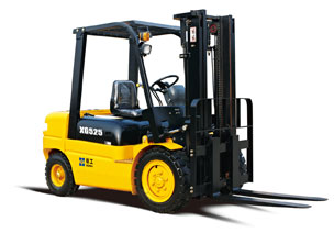 廈工2.5噸內(nèi)燃平衡重式叉車 CPCD25H(XG525-DT2)