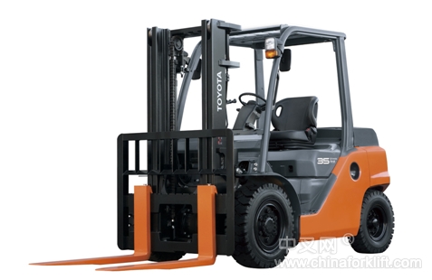 豐田8系列3.5噸內(nèi)燃平衡重叉車 8FD35