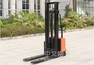 供應(yīng)合派半電動(dòng)堆高車CTD15 CTD15