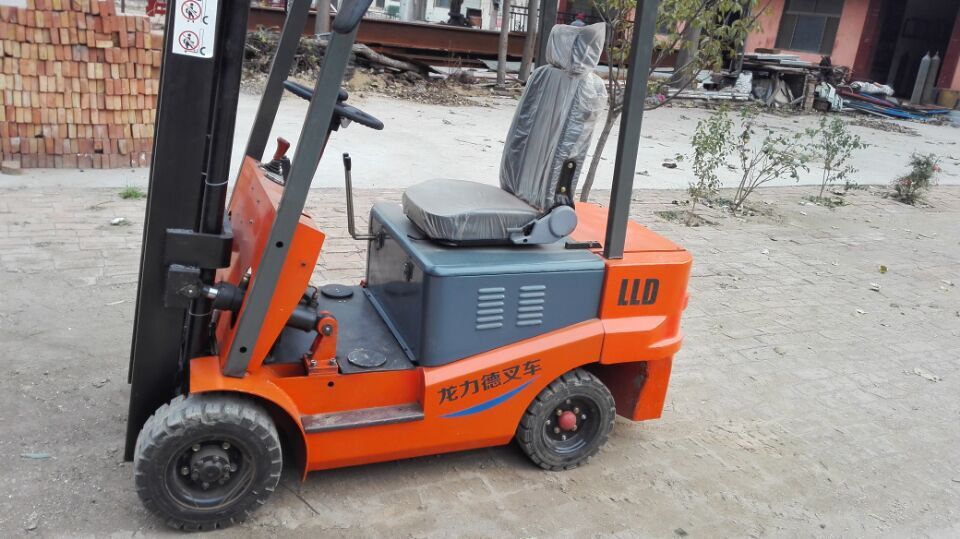 廠家直銷電動搬運車，托盤搬運車，液壓叉車，電動叉車 LLD-15