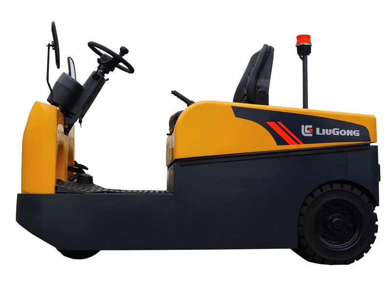 天津柳工牽引車 CLG30
