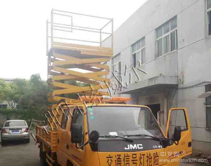 剪叉車載式液壓升降貨梯什么品牌好