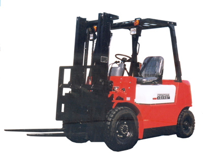 大連2.5噸汽油機(jī)械傳動(dòng)叉車 CPCD25